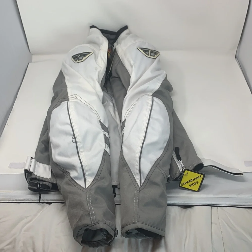 Fly street wear motorcycle jacket size 7-8. - Picture 15 of 16